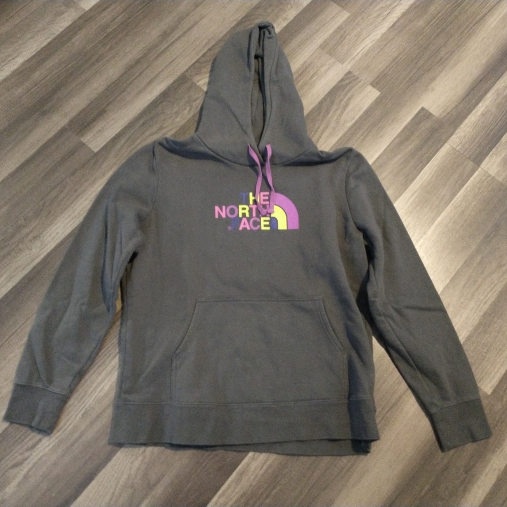 EUC The North Face hoodie